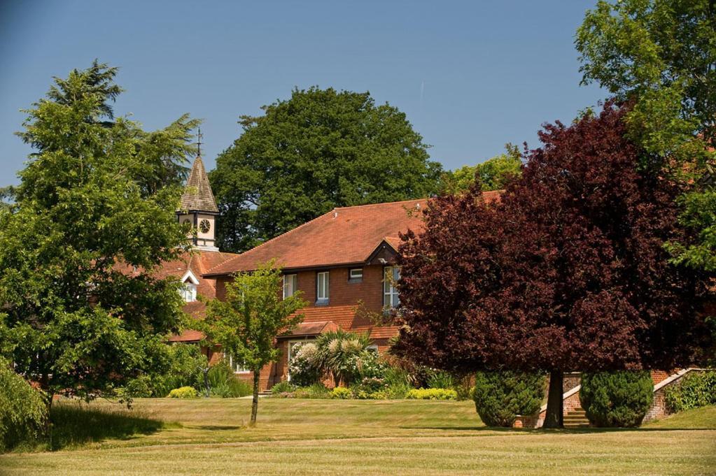 Roffey Park Venue Hotel Horsham Exterior photo